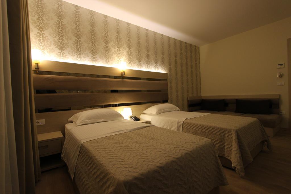 Capital Tirana Hotel Bruci Exterior foto